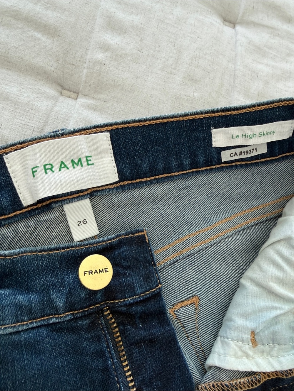 Frame Jeans - Picture 2 of 4